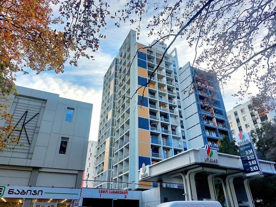 아파트 Cozy 1Br Apt Near Metro Station On Saburtalo. 트빌리시
